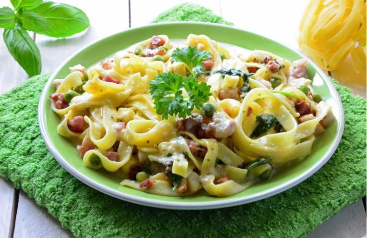 piatto di tagliatelle