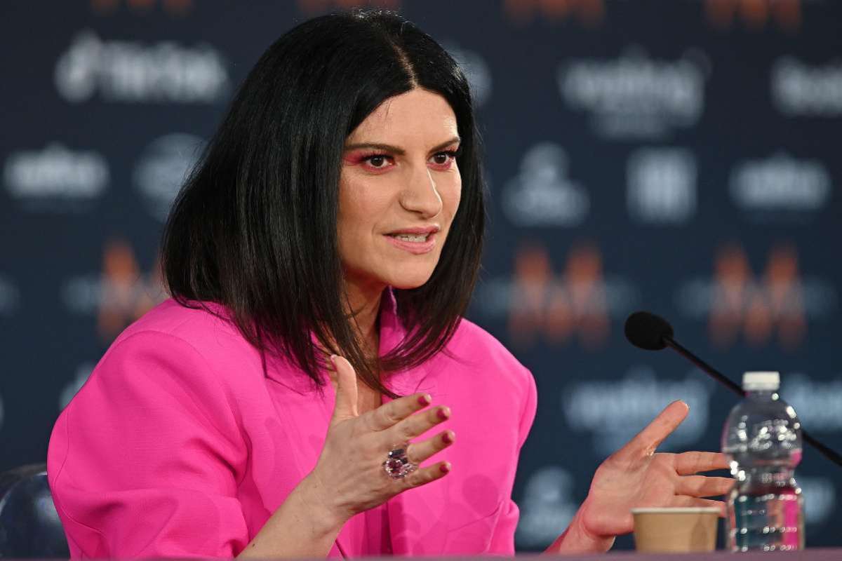 laura pausini parla in conferenza stampa